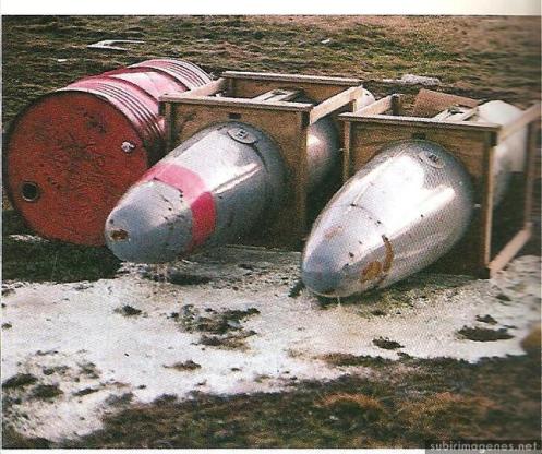 Bombas en la guerra de malvinas Napalm-inc-220-malvnas-1982-pradera-del-ganso