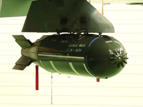 Bombas en la guerra de malvinas Bl-755_cluster