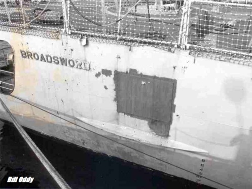 Bombas en la guerra de malvinas Fragata-broadsward