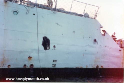 Bombas en la guerra de malvinas Hms-plymouth