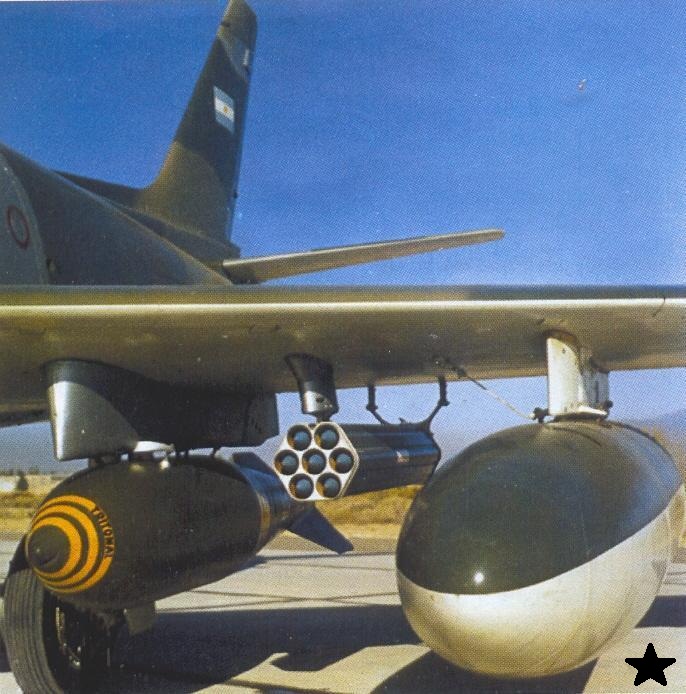 Fotos de la Fuerza Aérea Argentina Sabre-bombas-g