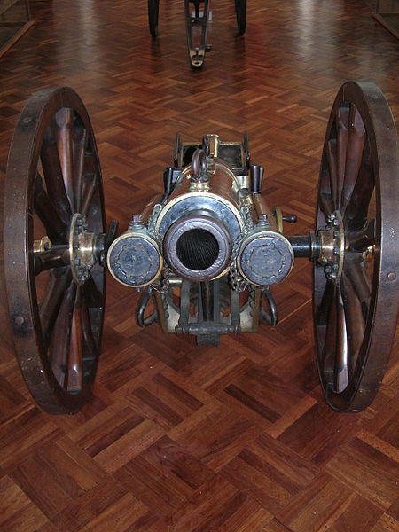 450px-1900_Vickers_with_recoil_cylinders