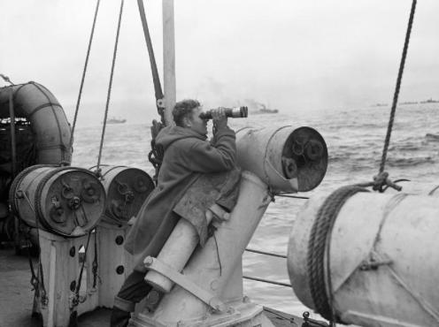 HMS_Viscount_depth_charge_thrower_1942_IWM_A_13362